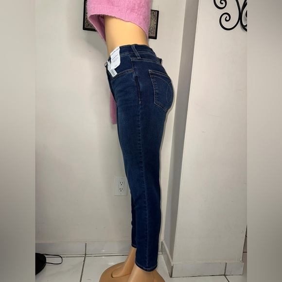 NWT CALVIN KLEIN JEAN MIDDLE RISE SKINNY STRETCH SIZE 10/30 - Picture 6 of 8